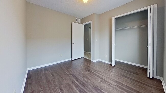 Building Photo - Renovated 2Bed/2Bath Patio Home - Jefferson Square in Orange Park