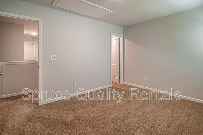 Building Photo - 1115 Hardwick Dr