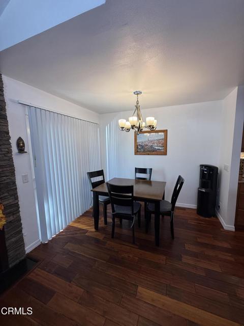 Building Photo - 137 E Scott St