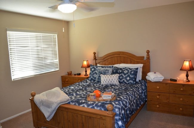 Building Photo - Fully Furnished