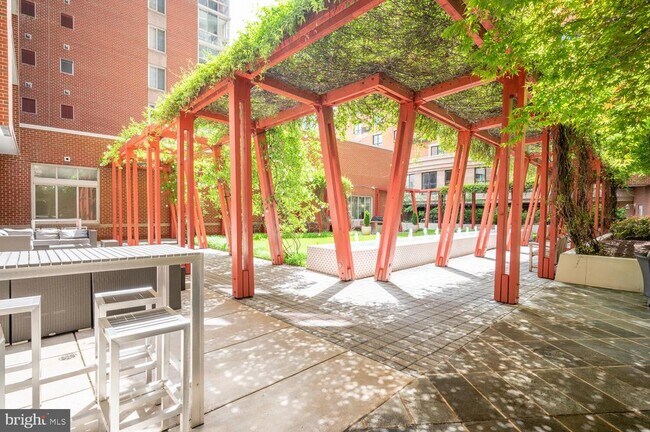 Building Photo - 1000 New Jersey Ave SE