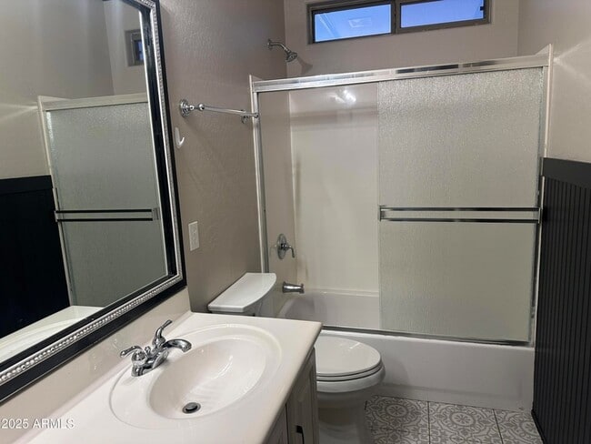 Building Photo - 6700 S Agate Way