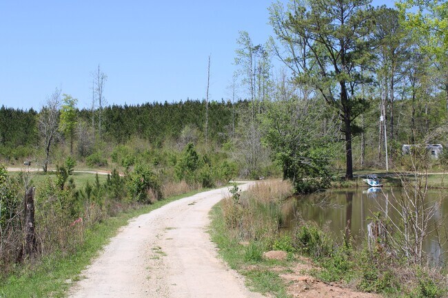 Building Photo - 818 W Grantville Rd