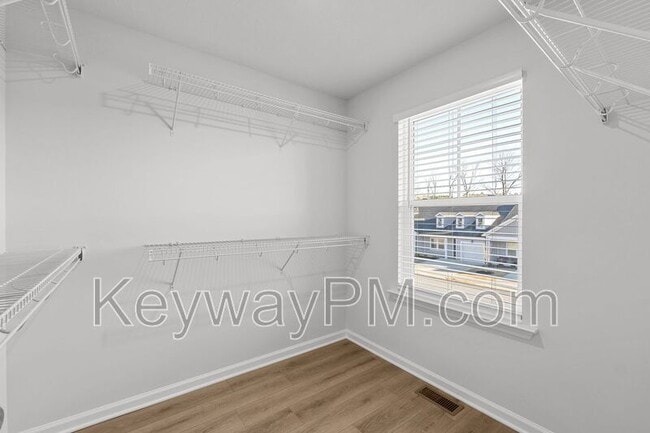 Building Photo - 1301 Newbern Dr