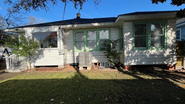 Building Photo - 4623 Ave N 1/2