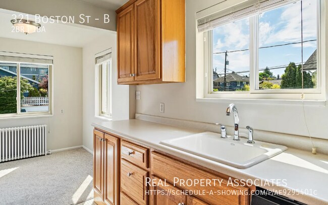 Building Photo - 321 Boston St