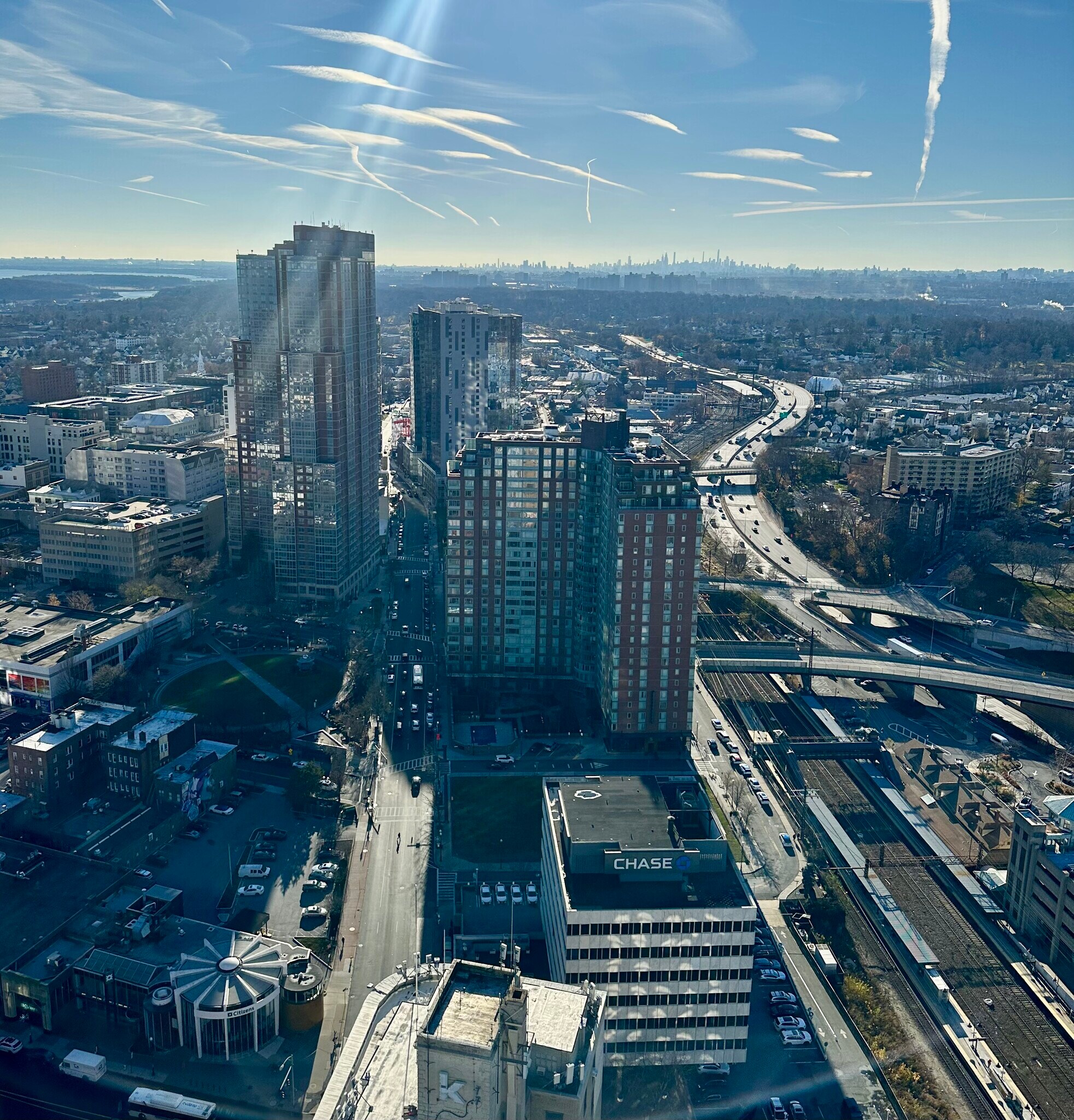 Building Photo - 175 Huguenot St