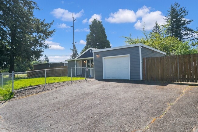 Building Photo - 227 NE 188th Ave