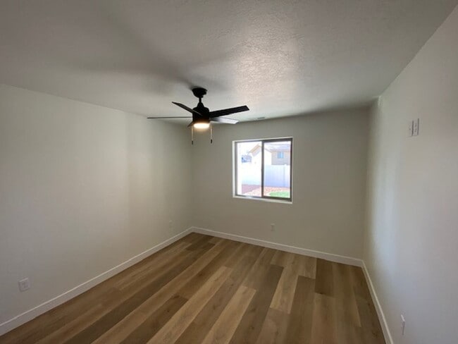 Building Photo - Newer construction - 3 bedroom- 2 bath Single Family Home