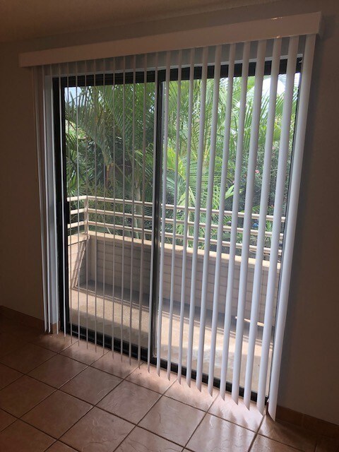 Building Photo - Unfurnished 2 BR/2BA Condo
