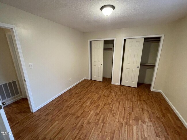 Building Photo - 4701 Brockton Dr