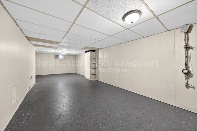Building Photo - 10409 Renfrew Dr