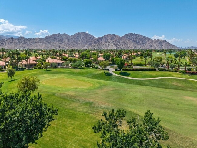 Building Photo - 57461 Spanish Hills Ln
