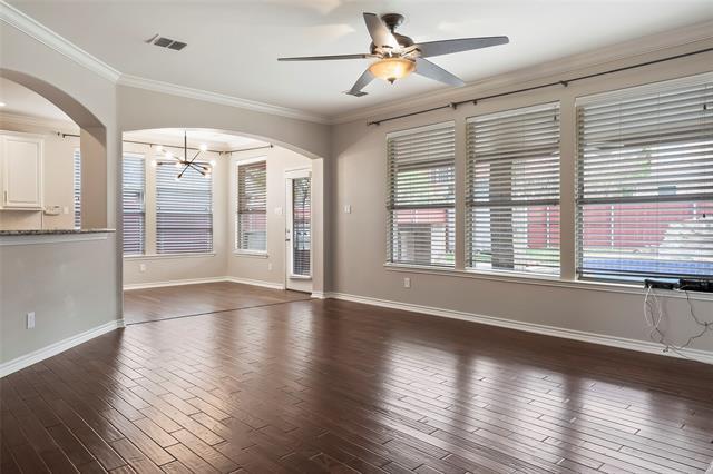 Building Photo - 2700 Timberwood Dr
