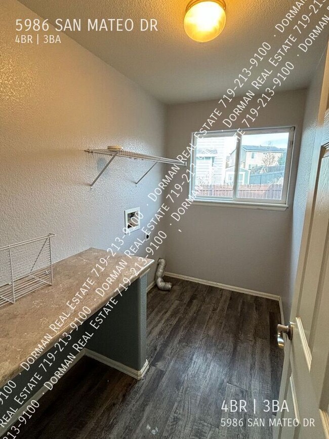 Building Photo - 5986 San Mateo Dr