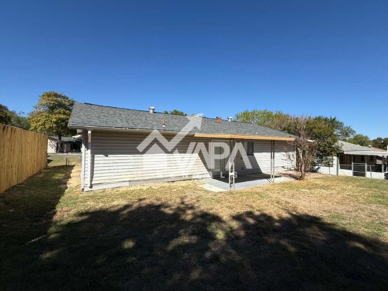 Building Photo - 7814 Hollow Oak