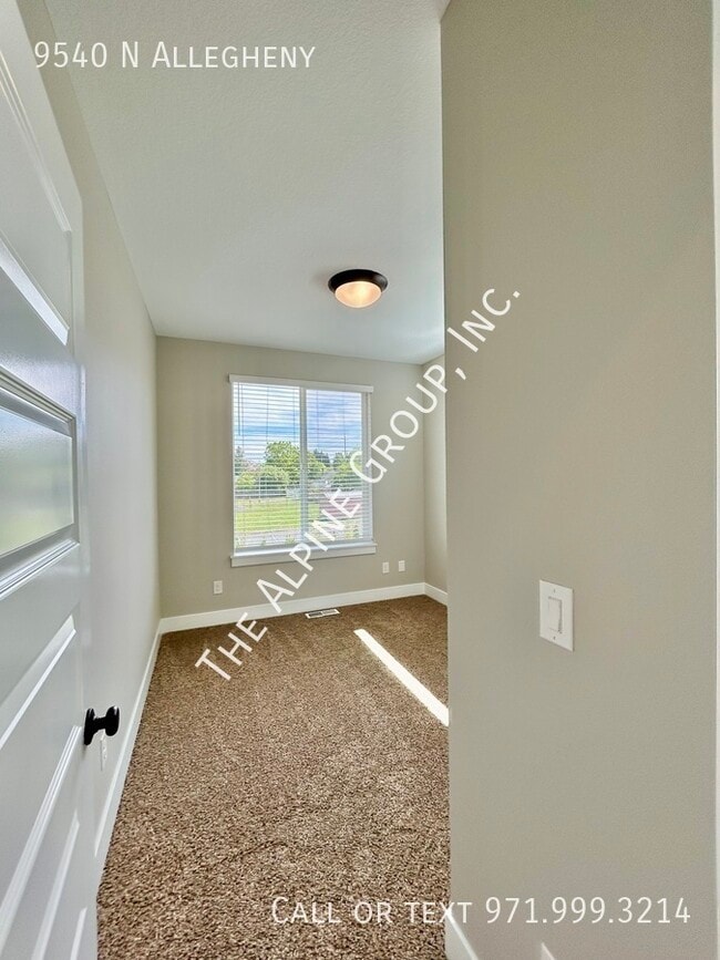 Building Photo - 9540 N Allegheny Ave