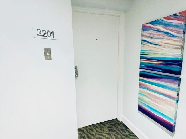 Building Photo - 5420 N Ocean Dr