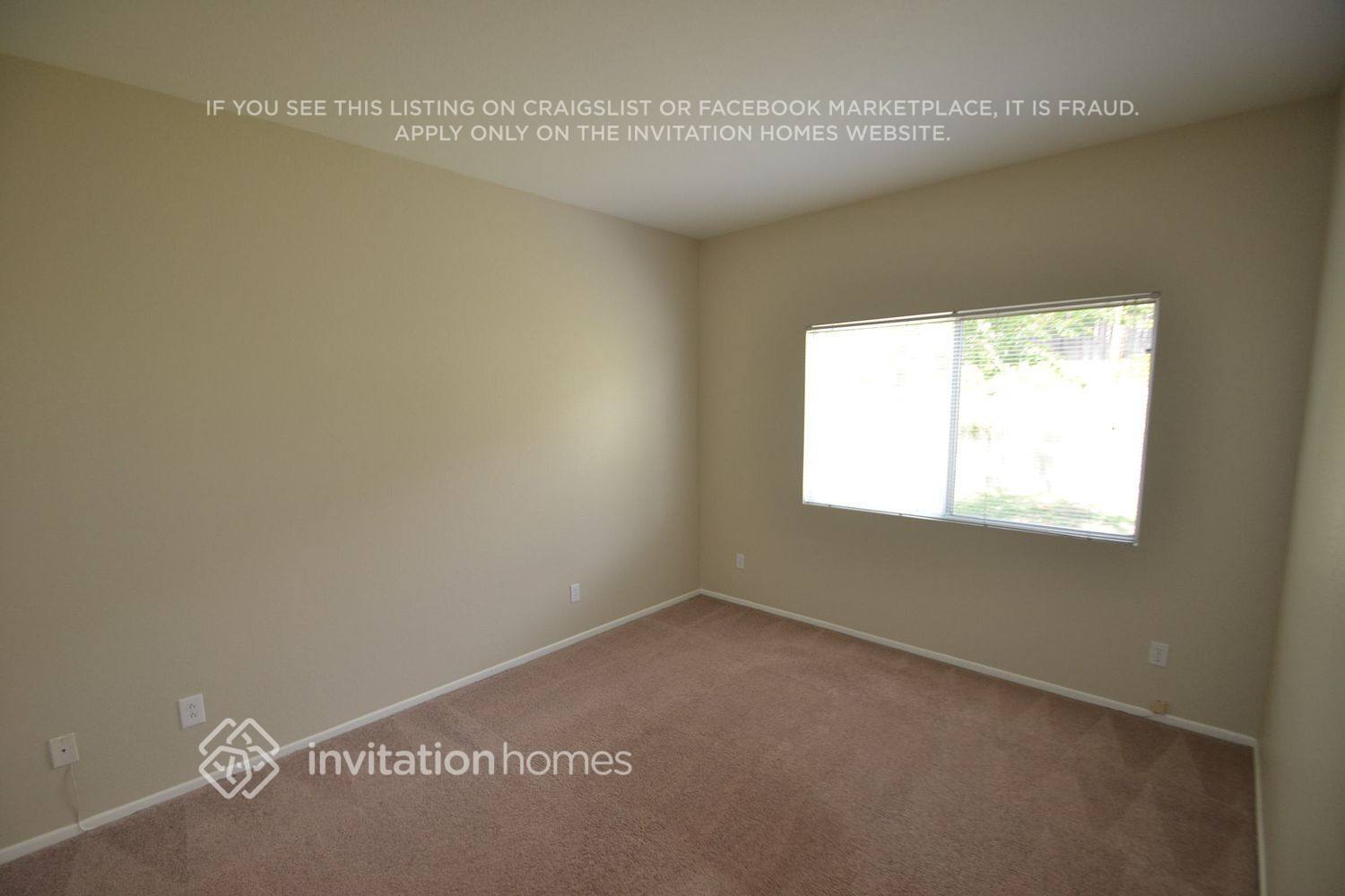 Building Photo - 40057 Daphne Dr