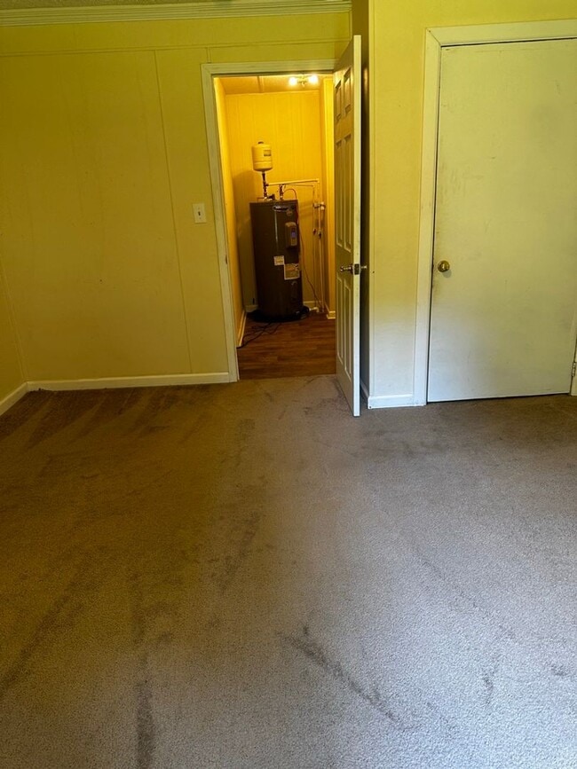 Building Photo - 4 Bedrooms, 2 Bathrooms - Home in Cartersville!