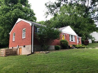 Front Yard - 633 Bel Air Dr