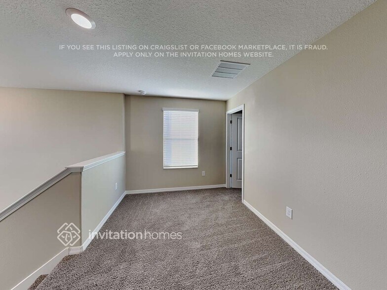 Building Photo - 5140 White Chicory Dr