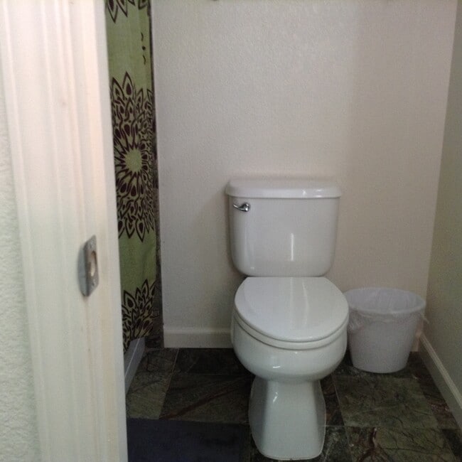 Building Photo - Great Curti Ranch 4 bedroom Home