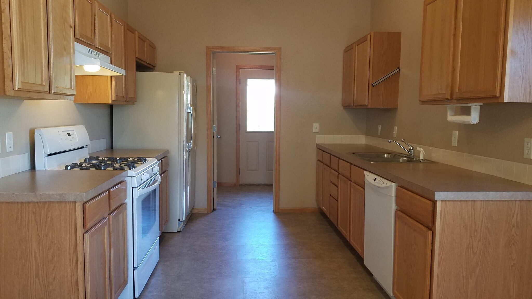 Building Photo - 2203 Marshfield Ln