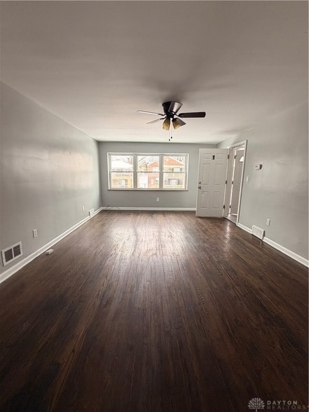 Building Photo - 5401 Newfield Ave