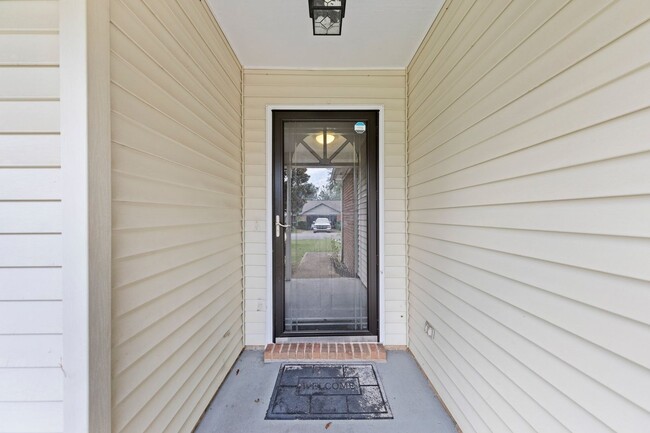 Building Photo - 4 bedroom in Bluewater Bay!