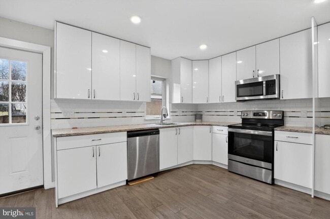 Building Photo - 1447 N 8th St