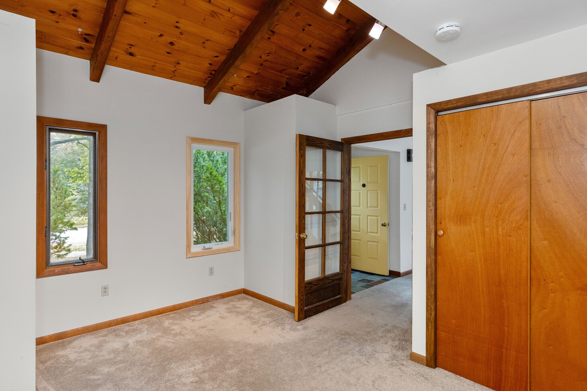 Building Photo - 250 Grey Birch Dr