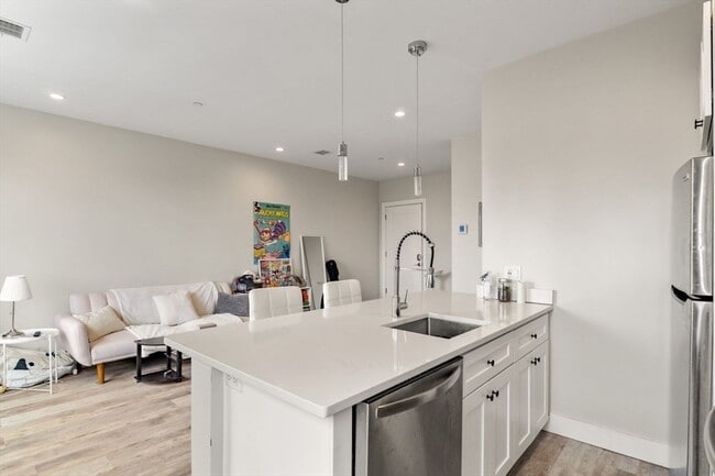 Building Photo - 1457 Tremont St