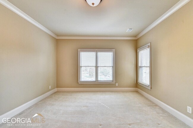 Building Photo - 8920 Doral Dr