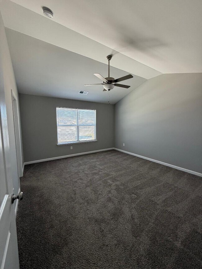 Building Photo - 141 Candy Apple Ln