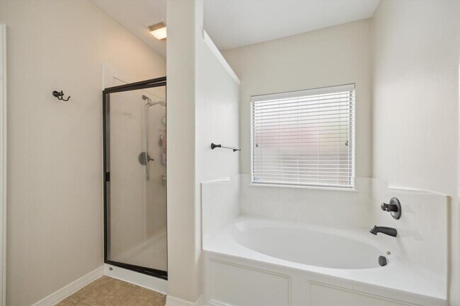 Building Photo - 5526 Wild Milberry Dr