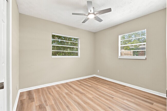 Building Photo - 7218 Zapata Dr
