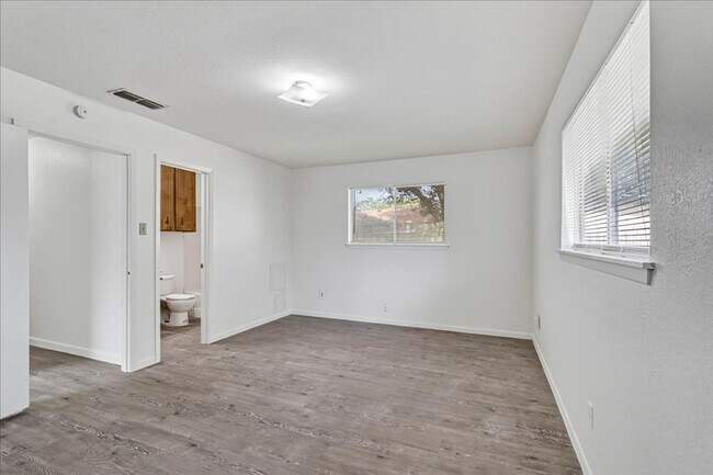 Building Photo - 1622 La Joya St