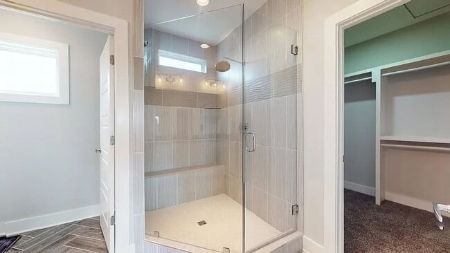 Building Photo - Fully Furnished House on the River! 10 minutes to Downtown