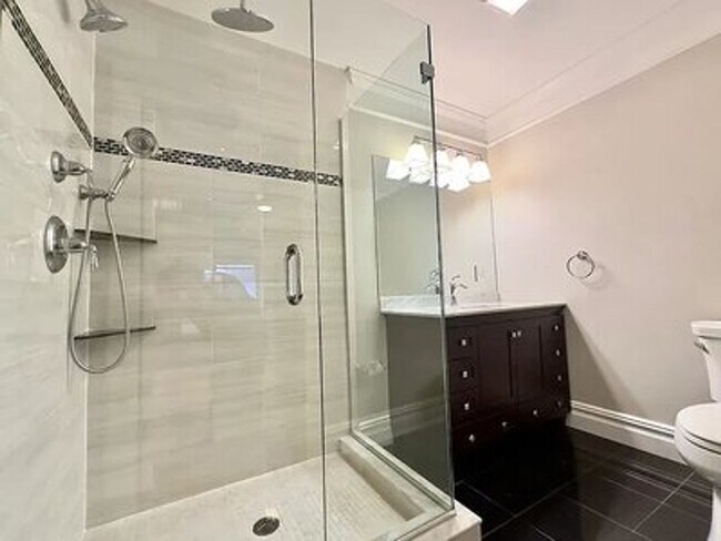 Building Photo - 9/1 No Fee! Fully renovated 2BR/2BA in South End!