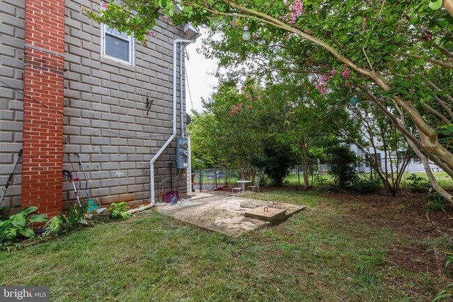 Building Photo - 481 Millville Rd