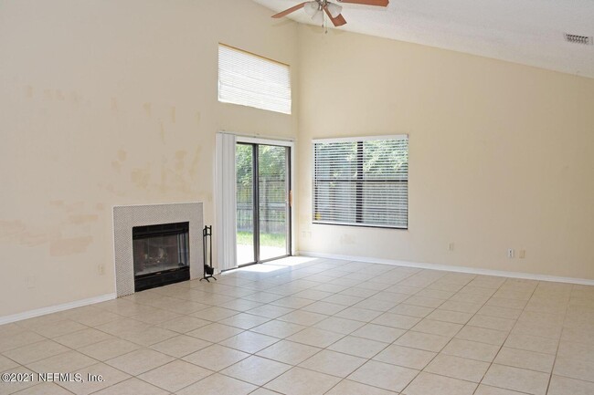 Building Photo - 164 Vista Grande Dr