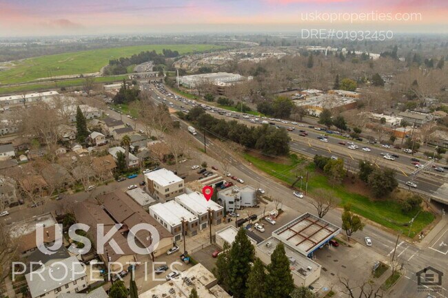 Building Photo - 2817 Democracy Alley