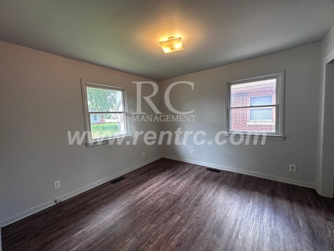 Building Photo - 104.5 Buchanan-