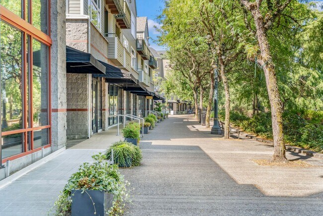 Building Photo - Riverplace Condominiums - 1 bed/1 bath corner unit w/parking/storage/balcony/fireplace