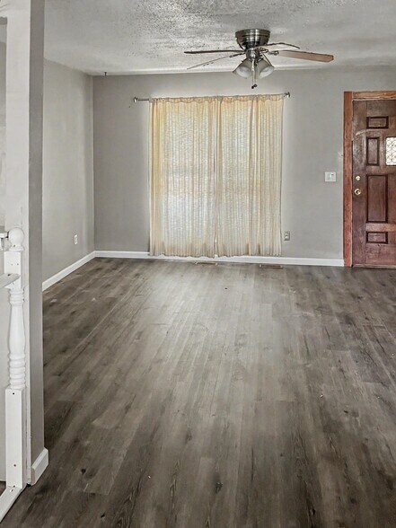 Building Photo - 16518 E Wesley Ave