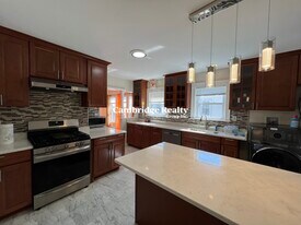 Building Photo - 88 Fellsway E