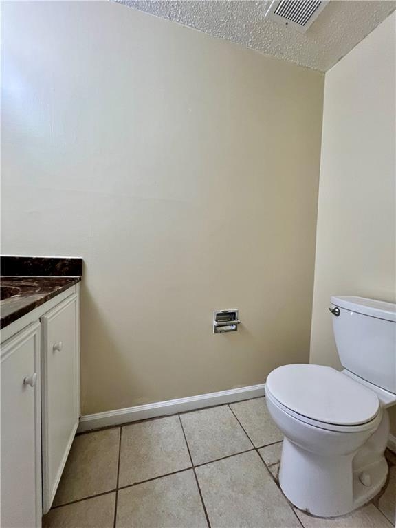 Building Photo - 3888 York Pl