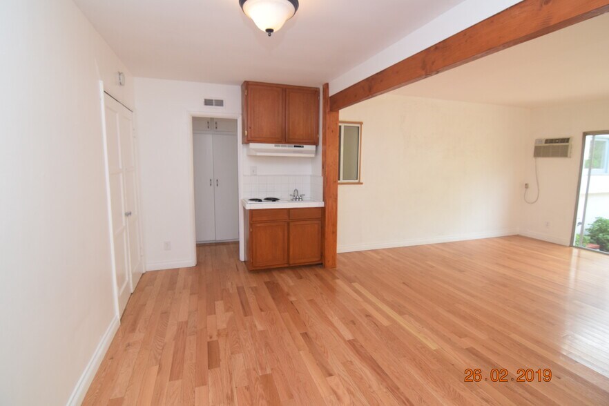 Building Photo - 23265 Leonora Dr