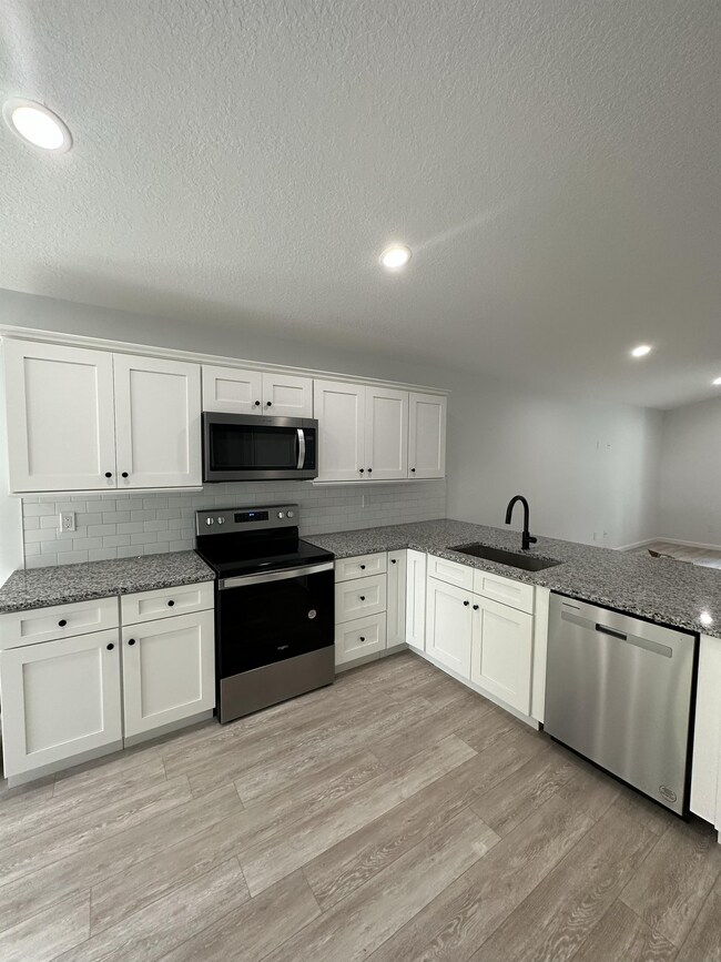 Building Photo - 231 Monterey Ave